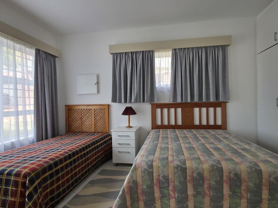 5 Bedroom Property for Sale in Wavecrest Eastern Cape